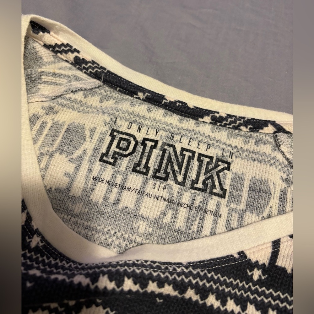 Victoria’s Secret VS PINK Cream/Off White Black Printed Long Sleeve Top Size S - Picture 4 of 5